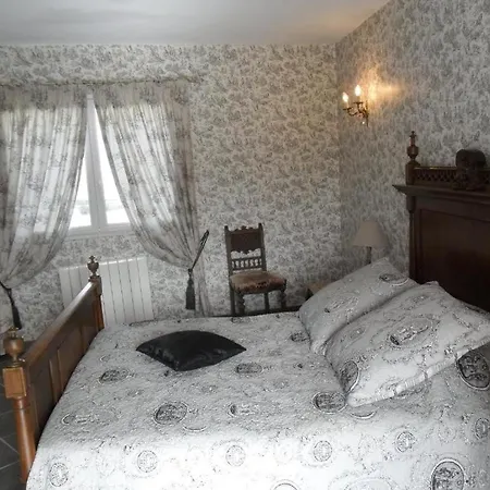 Beautiful House In / Swimming Pool 12 Persons