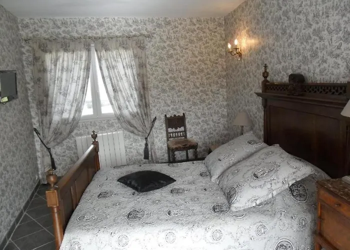 Beautiful House In / Swimming Pool 12 Persons